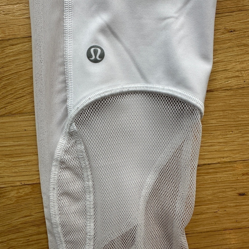 Lululemon Clear The Court 28 White With Hint of Pink Leggings Women's Size 4 - Picture 11 of 14
